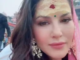 Sunny Leone In Maha Kumbh: सनी लियोनी पहुंचीं महाकुंभ, पिंक सूट, सिर पर दुपट्टा और माथे पर तिलक ? क्या है इन वायरल तस्वीरों का सच Sunny Leone In Maha Kumbh: सनी लियोनी पहुंचीं महाकुंभ, पिंक सूट, सिर पर दुपट्टा और माथे पर तिलक ? क्या है इन वायरल तस्वीरों का सच