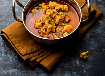 5 Easy Tips To Make Moong Dal Vadi (Mangodi) At Home 5 Easy Tips To Make Moong Dal Vadi (Mangodi) At Home