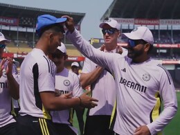 "Trust Me When I Say...": Rohit Sharma Makes Expectations Clear While Giving ODI Cap To Yashasvi Jaiswal "Trust Me When I Say...": Rohit Sharma Makes Expectations Clear While Giving ODI Cap To Yashasvi Jaiswal