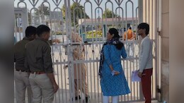 REET Exam 2025: एक घंटे पहले ही एग्&zwj;जाम सेंटर के बंद हो गए गेट, रोते-बिलखते रहे अभ्&zwj;यर्थी; फिर भी नहीं म&zwj;िली एंट्री &nbsp;