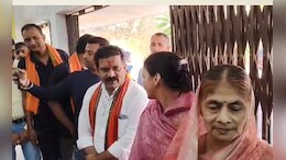 Nikay Election: लाइन में खड़े रहे दिग्गज, कवर्धा में डिप्टी CM विजय, बिलासपुर में अरुण तो रायगढ़ में वित्त मंत्री ने डाला वोट&nbsp;