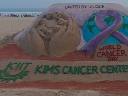 World Cancer Day: कैंसर के प्रति जागरूकता बढ़ाने के लिए मानस साहू ने 22 टन रेत से बनाई अनोखी सैंड आर्ट, देखें फोटो World Cancer Day: कैंसर के प्रति जागरूकता बढ़ाने के लिए मानस साहू ने 22 टन रेत से बनाई अनोखी सैंड आर्ट, देखें फोटो