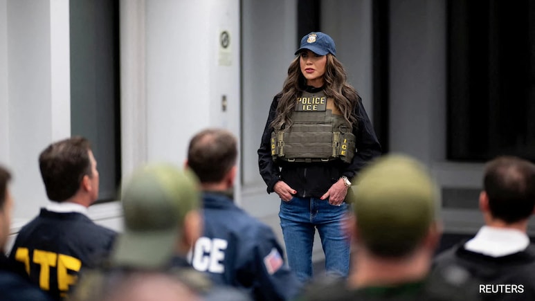 US Officials Threaten Jail, Family Separation To Force Migrants To Deport