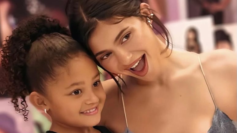 Kylie Jenner Opens Up About Her Parents&rsquo; Reaction To Her Pregnancy at 19