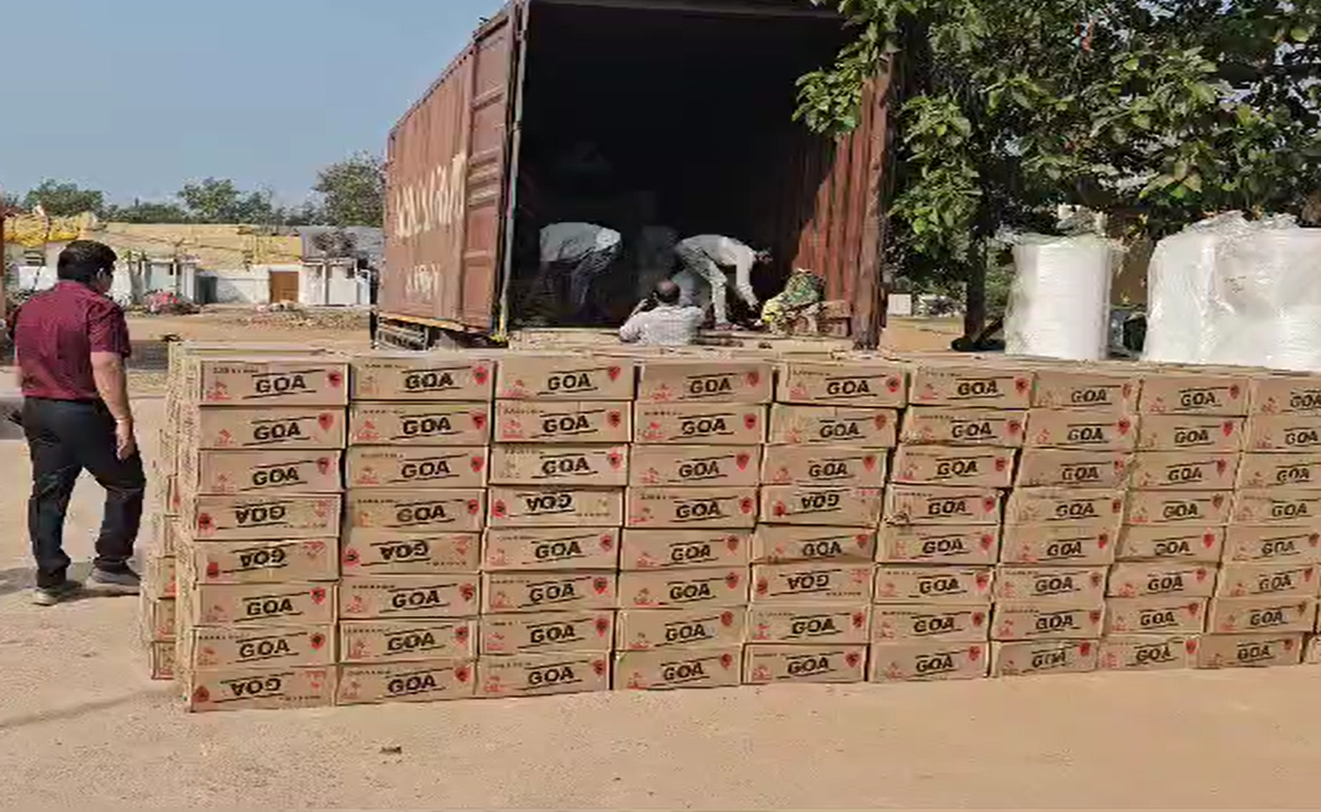 CG Panchayat Election: चुनावों से पहले पिछले 3 तीन दिनों में पकड़ी गई 90 लाख रुपए से अधिक की अवैध शराब