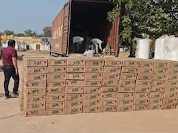 CG Panchayat Election: चुनावों से पहले पिछले 3 तीन दिनों में पकड़ी गई 90 लाख रुपए से अधिक की अवैध शराब CG Panchayat Election: चुनावों से पहले पिछले 3 तीन दिनों में पकड़ी गई 90 लाख रुपए से अधिक की अवैध शराब