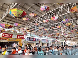 Khatu Shyam Mela: खाटू श्याम के भक्तों के लिए 17 किलोमीटर तक बिछाया जा रहा कारपेट, नहीं होंगे VIP दर्शन Khatu Shyam Mela: खाटू श्याम के भक्तों के लिए 17 किलोमीटर तक बिछाया जा रहा कारपेट, नहीं होंगे VIP दर्शन