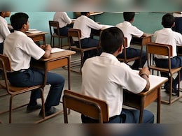 अवैध हथियार लेकर स्कूल पहुंचा आठवीं का स्टूडेंट, शिक्षकों के उड़ गए होश!