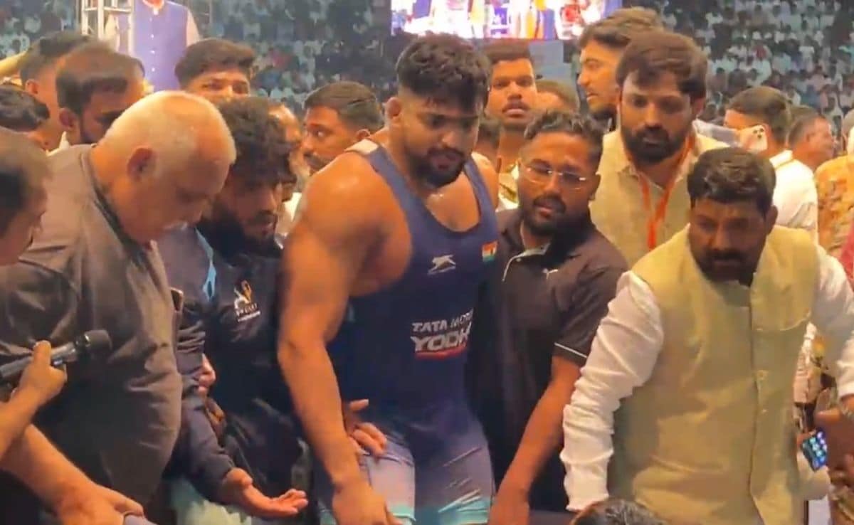 Ahmednagar news Dispute in Maharashtra Kesari 2025 Pailwan Shivraj ...