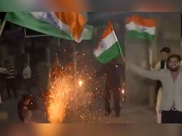 India vs Pakistan: टीम इंडियाच्या विजयानंतर देशभरात जल्लोष; पाकिस्तान स्पर्धेतून बाहेर India vs Pakistan: टीम इंडियाच्या विजयानंतर देशभरात जल्लोष; पाकिस्तान स्पर्धेतून बाहेर