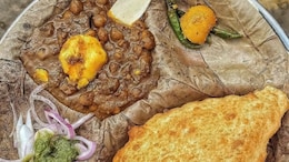 5 Of The Best Street Food Spots In Delhi's Shalimar Bagh