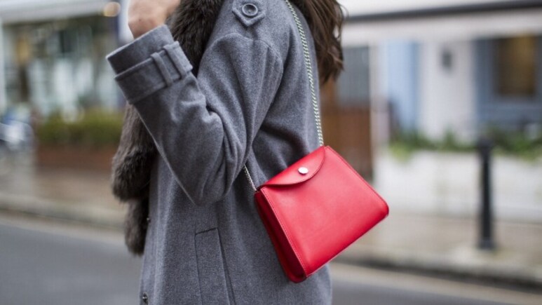 Myntra के इस ऑफर ने कर दी बल्ले-बल्ले, 4999 रुपए वाला Clutch हो गया 899 रुपए का Myntra के इस ऑफर ने कर दी बल्ले-बल्ले, 4999 रुपए वाला Clutch हो गया 899 रुपए का