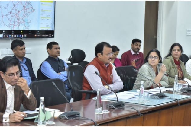 बैठक के दौरान ली गई तस्वीर. बैठक के दौरान ली गई तस्वीर.