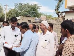 Rajasthan: बुलडोजर एक्शन से पहले रंगदारों ने लिया स्टे, गरीबों को सता रहा बेघर होने का डर; 100 से अधिक लोगों को नोटिस Rajasthan: बुलडोजर एक्शन से पहले रंगदारों ने लिया स्टे, गरीबों को सता रहा बेघर होने का डर; 100 से अधिक लोगों को नोटिस