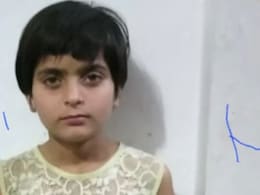 अलवर के बालिका गृह में नाबालिग बच्ची की इलाज के अभाव में मौत, प्रशासन पर गंभीर आरोप; DM ने दी सफाई अलवर के बालिका गृह में नाबालिग बच्ची की इलाज के अभाव में मौत, प्रशासन पर गंभीर आरोप; DM ने दी सफाई