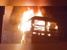 अजमेर में स्टैंड पर खड़ी बस धू-धू जलकर चलने लगी, सामने आया हैरान करने वाला वीडियो