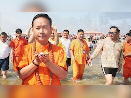 सिक्किम के CM प्रेम सिंह तमांग ने महाकुंभ में किया स्नान, मुख्यमंत्री योगी को आमंत्रण के लिए कहा- शुक्रिया