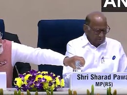 साहित्य संमेलनात दिसली PM मोदी - पवारांची केमेस्ट्री, स्टेजवरील प्रसंगाची सर्वत्र चर्चा, पाहा Video साहित्य संमेलनात दिसली PM मोदी - पवारांची केमेस्ट्री, स्टेजवरील प्रसंगाची सर्वत्र चर्चा, पाहा Video