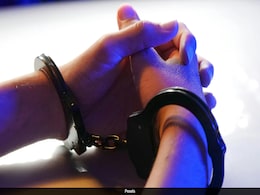 Pakistani Christian Asylum Seeker Awarded Rs 1 Crore After Alleged Mistreatment By UK Officials Pakistani Christian Asylum Seeker Awarded Rs 1 Crore After Alleged Mistreatment By UK Officials