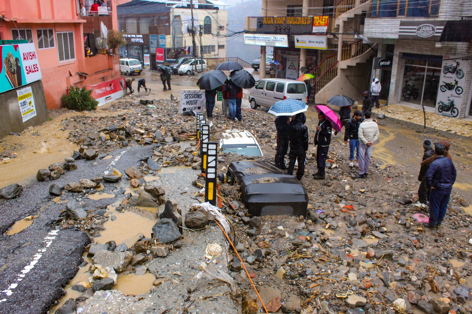 आपदा से जंग: हिमाचल के लिए 2006 करोड़, केंद्र ने दी राहत योजना को हरी झंडी