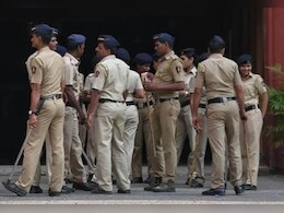 ऐक्शन में मुंबई पुलिस, अवैध तरीके से रह रहे 16 बांग्लादेशी नागरिकों को किया अरेस्ट ऐक्शन में मुंबई पुलिस, अवैध तरीके से रह रहे 16 बांग्लादेशी नागरिकों को किया अरेस्ट