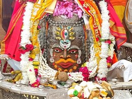 Bhasm Aarti: सावधान! कहीं आप भी न हो जाएं ठगी के शिकार, भस्म आरती में शामिल होने से पहले जान लें ये 