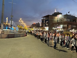 बाड़मेर में डॉक्टर के साथ अभद्रता मामले में भड़का विवाद, चिकित्सकों ने SDM के खिलाफ निकाला कैंडल मार्च