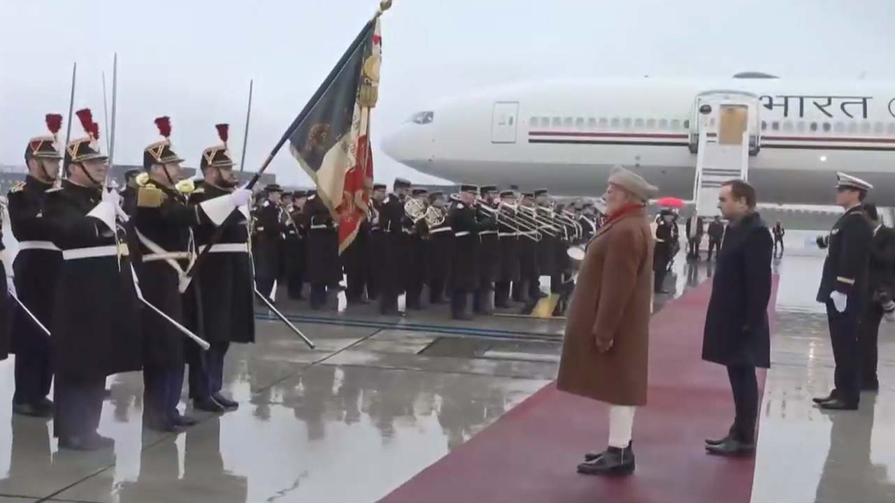PM Modi Arrives In France On 3-Day Visit, To Co-Chair AI Summit