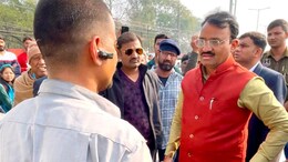 Prem Chand Bairwa: गाड़ी से जा रहे ड&zwj;िप्&zwj;टी सीएम प्रेमचंद बैरवा का चढ़ गया पारा, रोडवेज बस को रोककर ड्राइवर को ग&zwj;िरफ्तार करने का द&zwj;िए आदेश