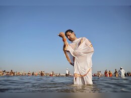Prayagraj : केंद्रीय मंत्री ज्योतिरादित्य सिंधिया पहुंचे महाकुंभ, परिवार के साथ संगम में लगाई डुबकी Prayagraj : केंद्रीय मंत्री ज्योतिरादित्य सिंधिया पहुंचे महाकुंभ, परिवार के साथ संगम में लगाई डुबकी
