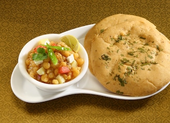 Want Street-Style Matar Kulcha At Home? Follow These Expert Tips Want Street-Style Matar Kulcha At Home? Follow These Expert Tips