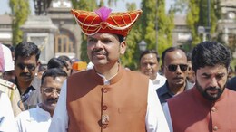 Devendra Fadnavis  '... तर माझं फडणवीस नाव बदला',  शिवजयंतीच्या कार्यक्रमात मुख्यमंत्र्याचं चॅलेंज