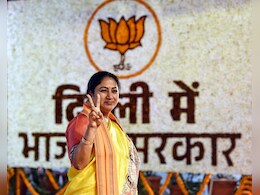 दिल्ली में बड़ा प्रशासनिक फेरबदल,मधु तेवतिया बनीं CM रेखा गुप्ता की सचिव और रवि झा बने विशेष सचिव