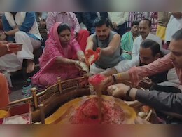 Ujjain: अंगारेश्वर महादेव मंदिर पहुंचे सीएम डॉ मोहन, पूजा अर्चना कर गौ सेवा भी की