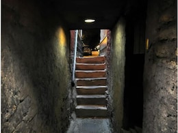 OMG! जिस घर को बेचा उसी के बेसमेंट में 7 साल से छिपकर रह रही थी महिला, मकान मालिक को पता चला तो हुआ कुछ ऐसा