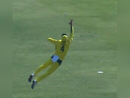 VIDEO: एलेक्स कैरी के जज्बे को सलाम, लाहौर में पकड़ा ऐसा कैच कि आंखें फटी की फटी रह गई