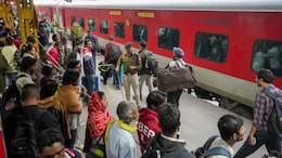 Railway Minister Initiates Trial For Crowd Control Measures At New Delhi Station