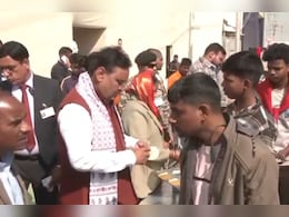 Rajasthan CM: प्रयागराज महाकुंभ में सीएम भजनलाल शर्मा ने श्रद्धालुओं को परोसा भोजन, साध्वी ऋतंभरा और कैलाशानंद गिरि महाराज से लिया आशीर्वाद Rajasthan CM: प्रयागराज महाकुंभ में सीएम भजनलाल शर्मा ने श्रद्धालुओं को परोसा भोजन, साध्वी ऋतंभरा और कैलाशानंद गिरि महाराज से लिया आशीर्वाद