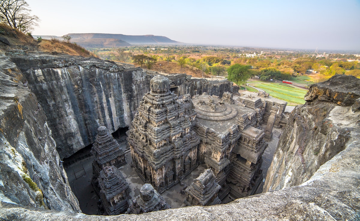 Индия е дом на някои от най отпадащите с челюсти храмове