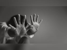 झारखंड: खूंटी में तीन किशोरियों से ‘सामूहिक बलात्कार’,18 नाबालिग पकड़े गए झारखंड: खूंटी में तीन किशोरियों से ‘सामूहिक बलात्कार’,18 नाबालिग पकड़े गए