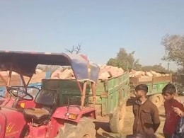 Bharatpur: अवैध खनन से भरी ट्रैक्टर ट्राली ने छात्र को कुचला, गुस्साए ग्रामीणों ने शव सड़क पर रखकर लगाया जाम Bharatpur: अवैध खनन से भरी ट्रैक्टर ट्राली ने छात्र को कुचला, गुस्साए ग्रामीणों ने शव सड़क पर रखकर लगाया जाम