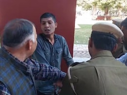 अलवर के मिनी सचिवालय में आत्मदाह की कोशिश, कहा- पुलिस ने 22 हजार रुपए लिए, फिर भी नहीं कर रही कार्रवाई अलवर के मिनी सचिवालय में आत्मदाह की कोशिश, कहा- पुलिस ने 22 हजार रुपए लिए, फिर भी नहीं कर रही कार्रवाई