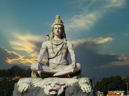 Mahashivratri 2025: भगवान शिव की इस आरती और मंत्र से करें पूजा संपन्न, मिलेगा भोलेनाथ का आशीर्वाद  Mahashivratri 2025: भगवान शिव की इस आरती और मंत्र से करें पूजा संपन्न, मिलेगा भोलेनाथ का आशीर्वाद