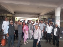 Rajasthan Roadways Workers: 2 महीने से वेतन का इंतजार कर रहे राजस्थान रोडवेज के कर्मचारी, बसडिपो में प्रदर्शन कर रखी ये मांग