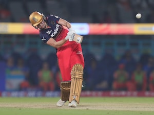 Big Blow For RCB And DC Ahead Of WPL 2026, Ellyse Perry And Annabel Sutherland Withdraw