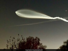 Video: SpaceX Rocket Carrying 23 Starlink Satellites Illuminates Night Sky Over California Video: SpaceX Rocket Carrying 23 Starlink Satellites Illuminates Night Sky Over California
