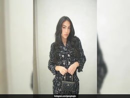 Georgina Rodriguez Serves Coco Chanel Vibes In A Black Boucle Skirt Suit And Quilted Vanity Handbag Georgina Rodriguez Serves Coco Chanel Vibes In A Black Boucle Skirt Suit And Quilted Vanity Handbag