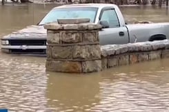 9 Dead As Eastern U.S. Endures Flooding | Lhasa Embraces First Snowfall In 2025 9 Dead As Eastern U.S. Endures Flooding | Lhasa Embraces First Snowfall In 2025
