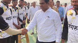 Mla Balaji Kinikar : "मी अंबरनाथचा सचिन तेंडुलकर", शिवसेनेच्या आमदाराने असं का म्हटलं?