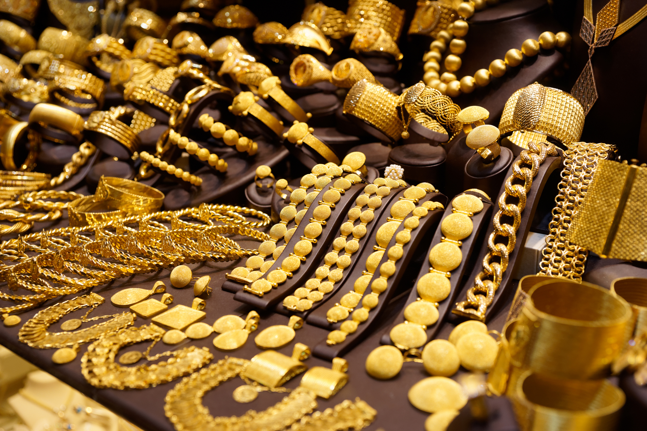 Gold Price Today: आज सोना 1000 रुपये महंगा हुआ, 1.10 लाख रुपए के पार पहुंचा, जानें 10 ग्राम गोल्ड का ताजा रेट